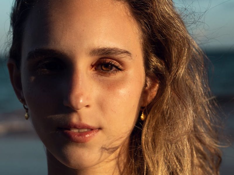 Zdjęcie do artykułu: Portret o złotej godzinie – jak wykorzystać magiczne światło